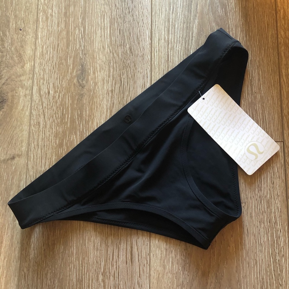 Lululemon Beach Break Hipster